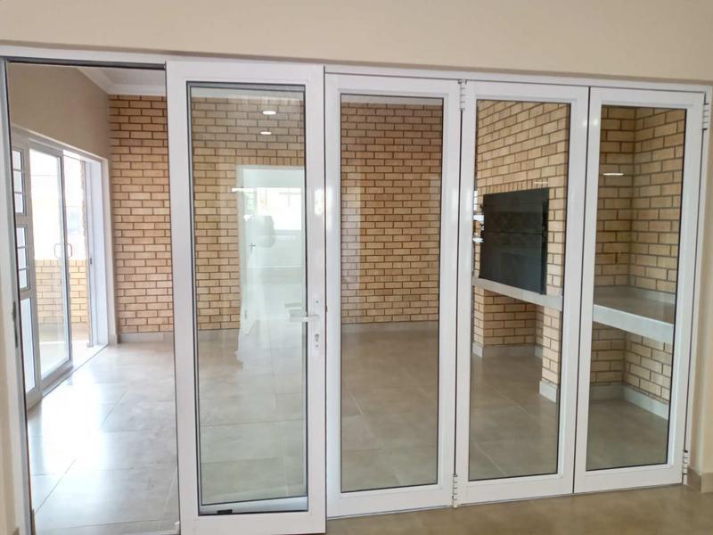 4 Bedroom Property for Sale in Menkenkop Western Cape